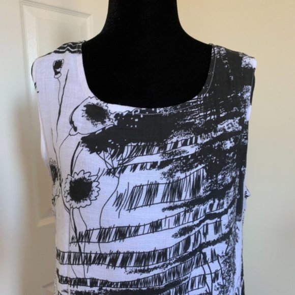 Print Tunic Dress - Picture 2 of 3